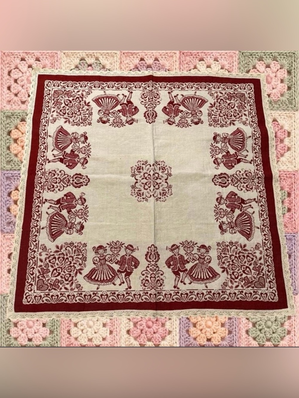 Vintage-Style Red and Cream Decorative Tablecloth
